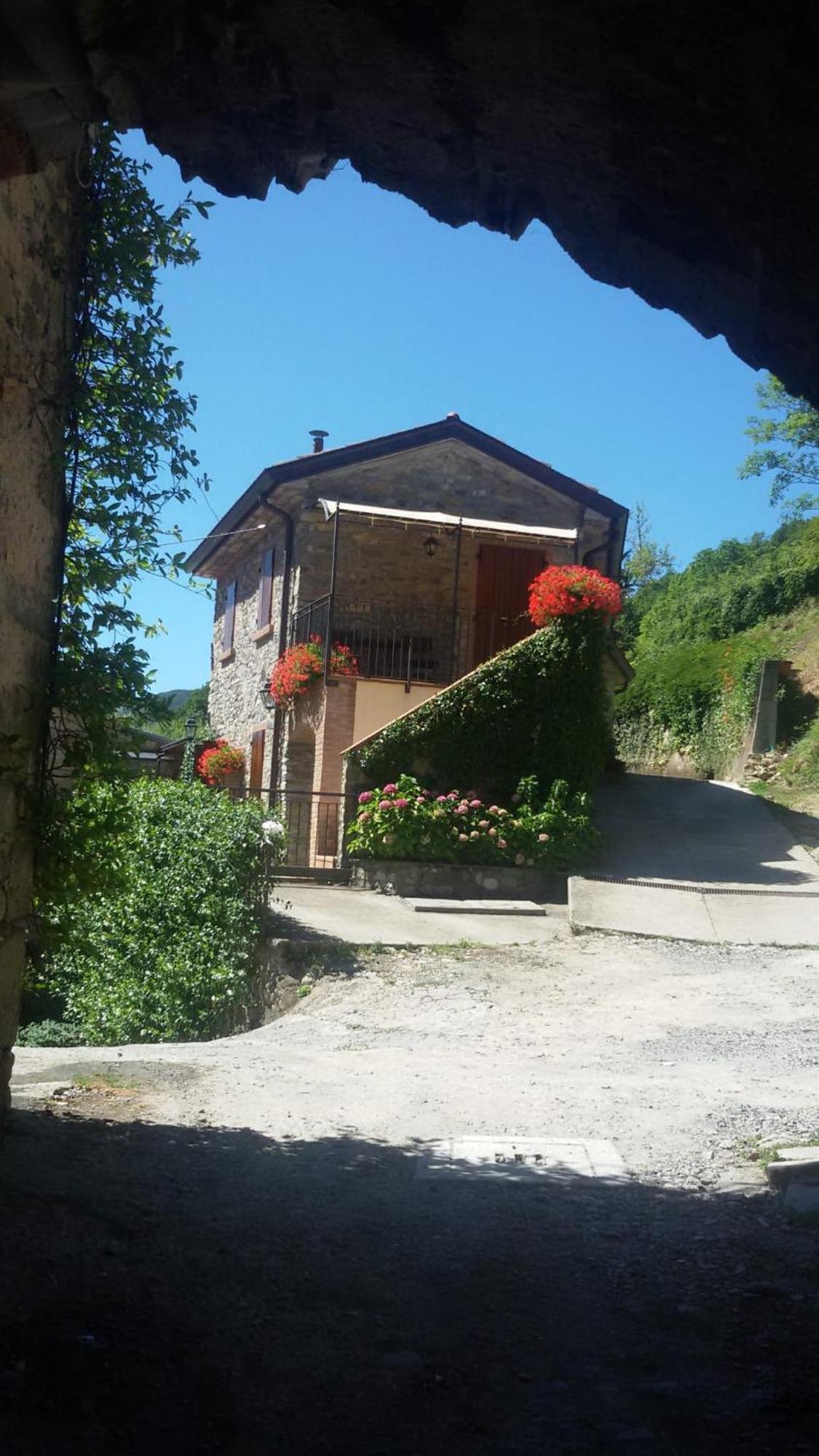Old Village Linda - Tra Lunigiana & Cinque Terre Comano  Eksteriør bilde